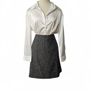 Ann Taylor Pencil Skirt In Textured Bi Stretch In Gray And Black Size 6 NWT